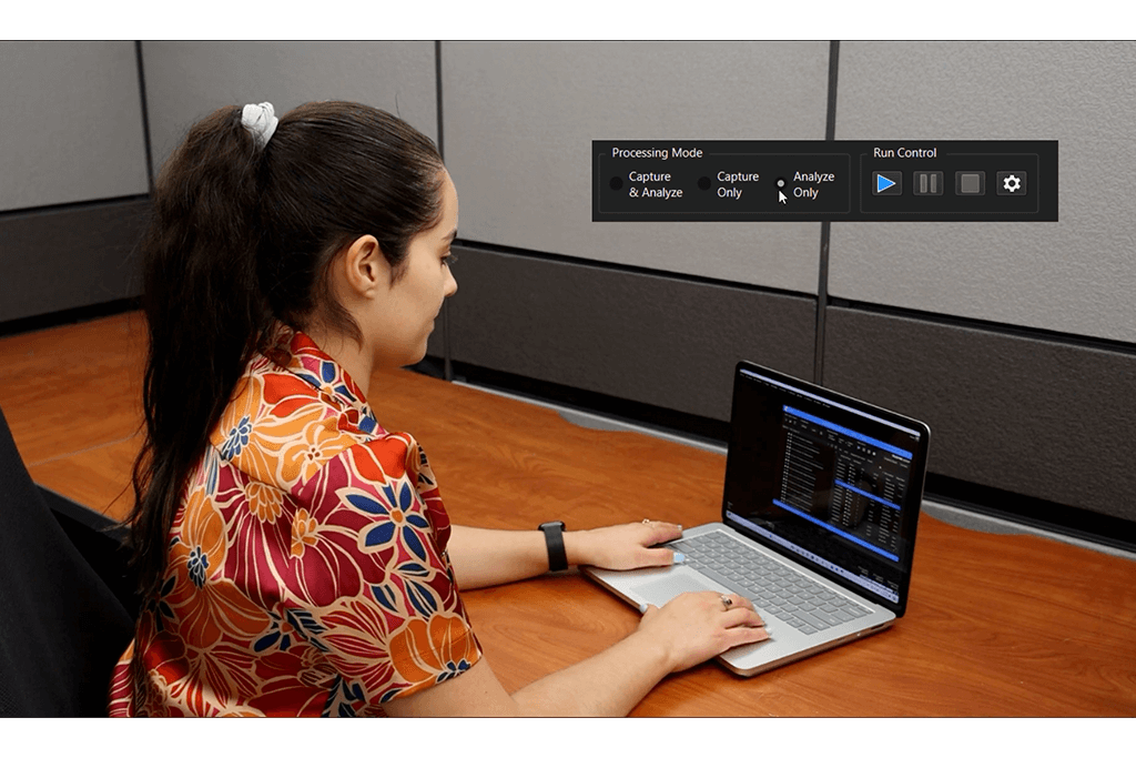 Operator test DisplayPort to the DisplayPort PHY compliance test standard (CTS) without the oscilloscope connected using saved waveform files.
